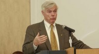 By Chris Bradshaw Republican Speaker of the Virginia House of Delegates Bill Howell visited George Mason University Tuesday to address students and faculty. He answered questions about the current budget […]